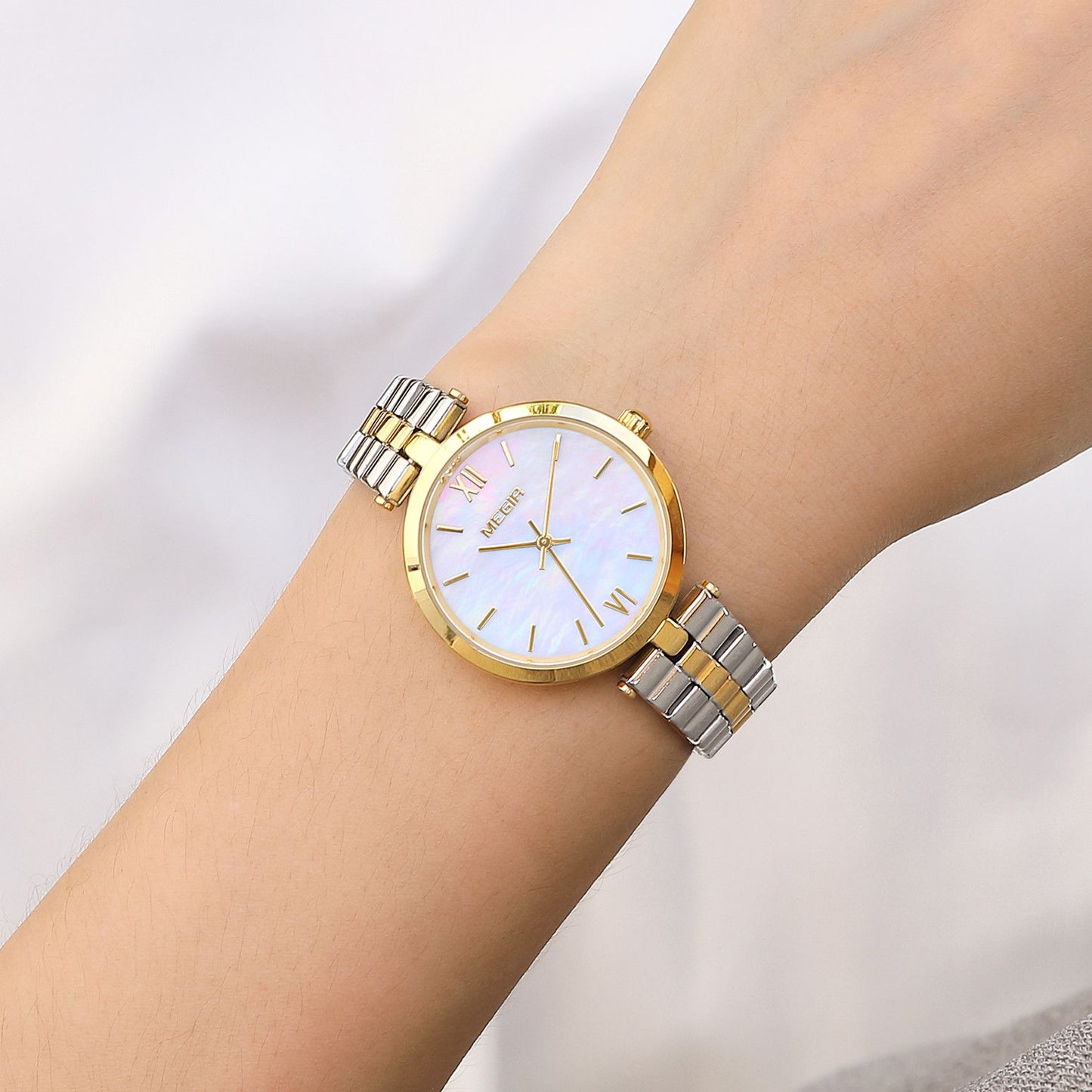 MEGIR RF-85112 Ladies Mother of Pearl Watch